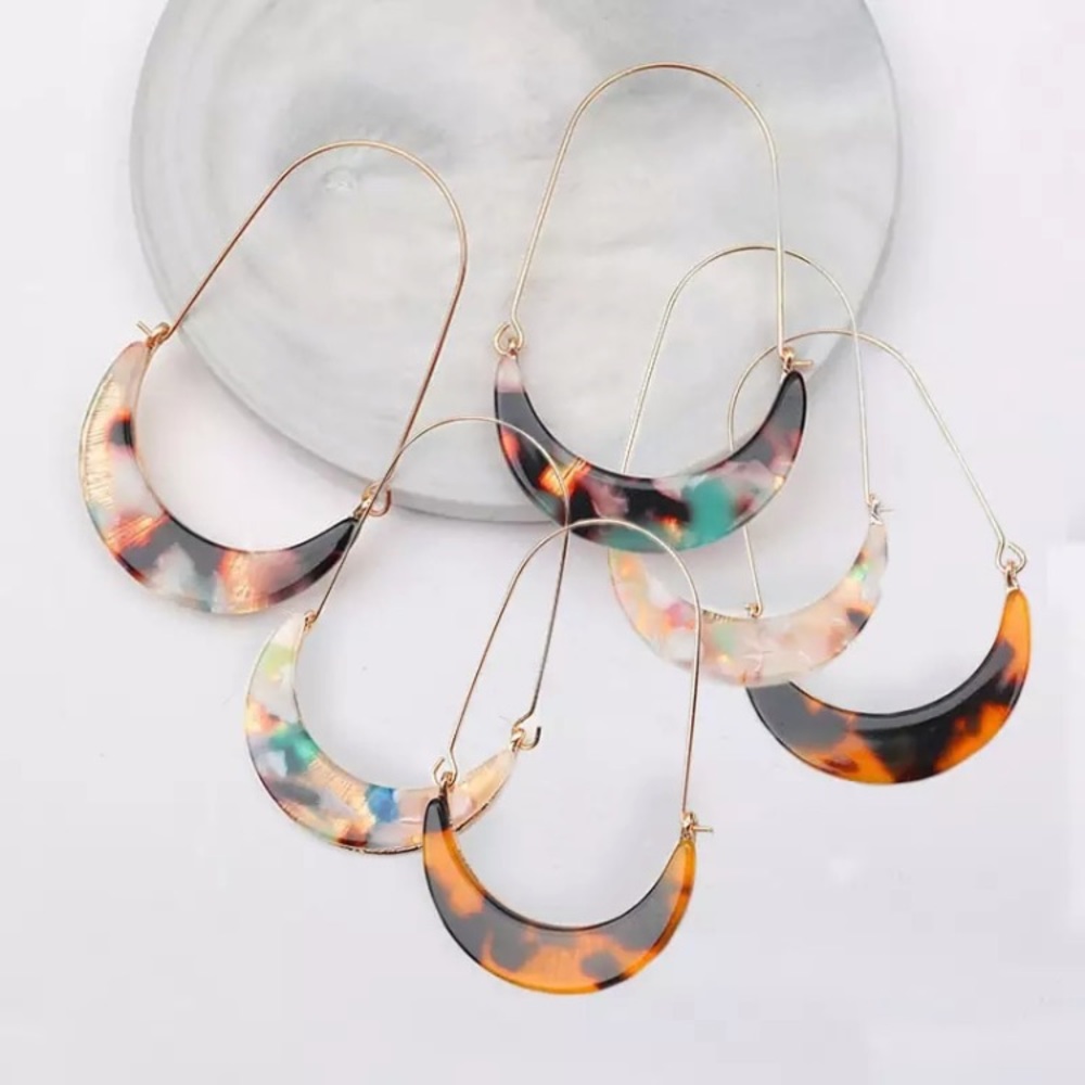 Tortoiseshell Hoop Dangle Chic Statement Earrings - Picture 7 of 7